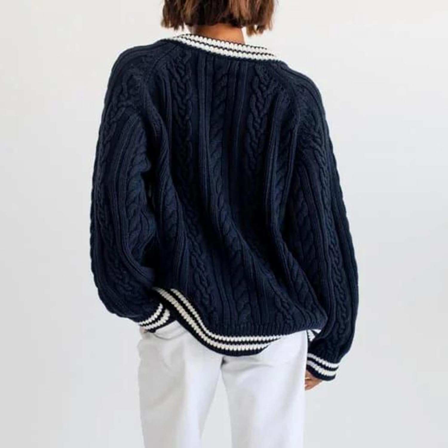 Gabriele™ | Pullover à tressage avec col en v