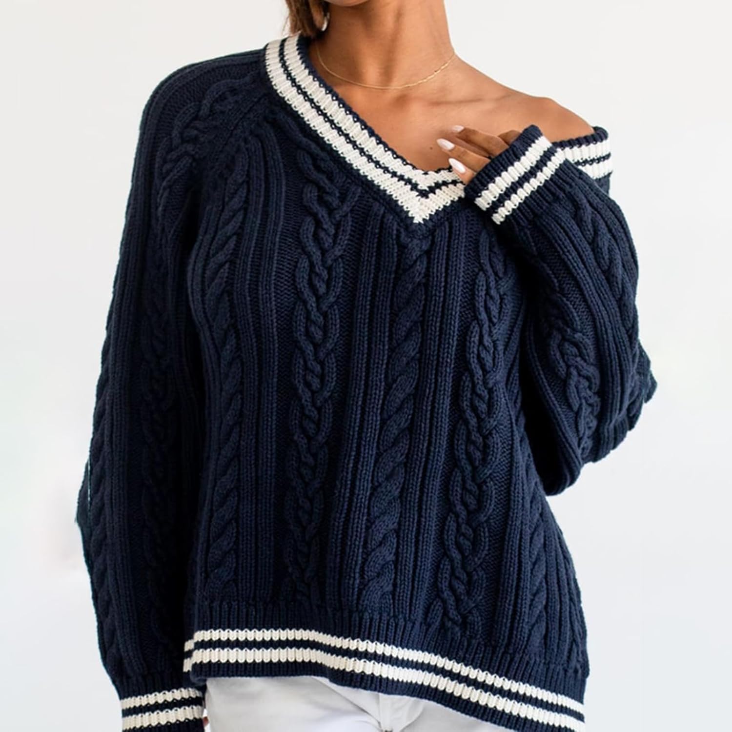 Gabriele™ | Pullover à tressage avec col en v